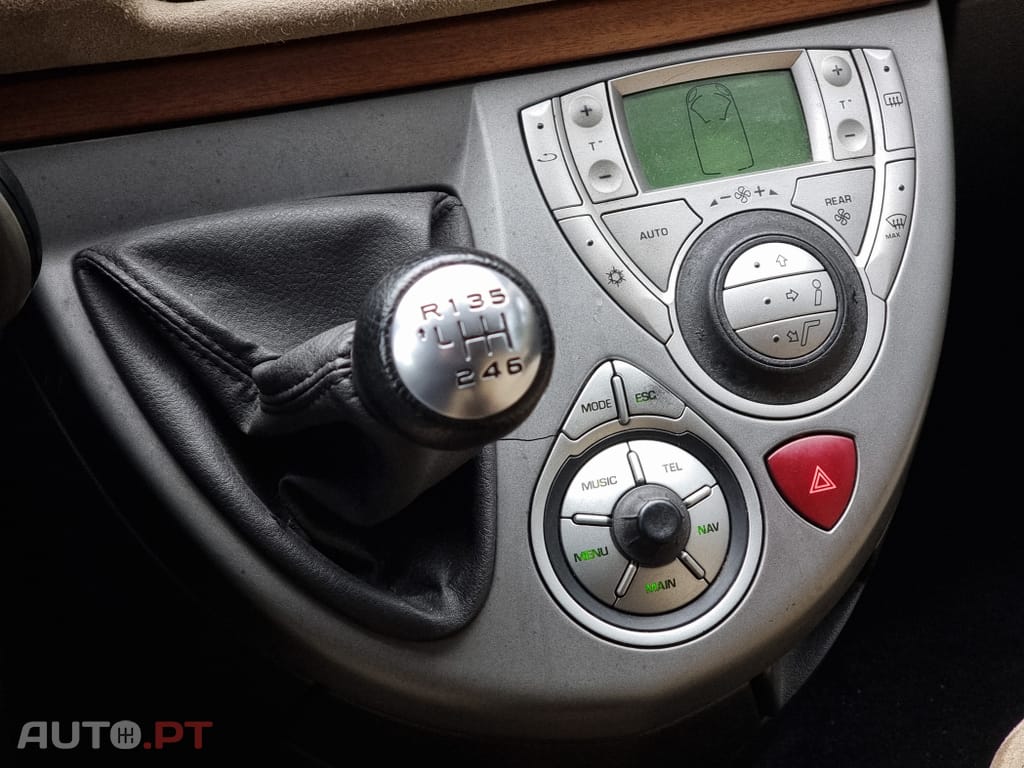 Lancia Phedra 2.2 JTD