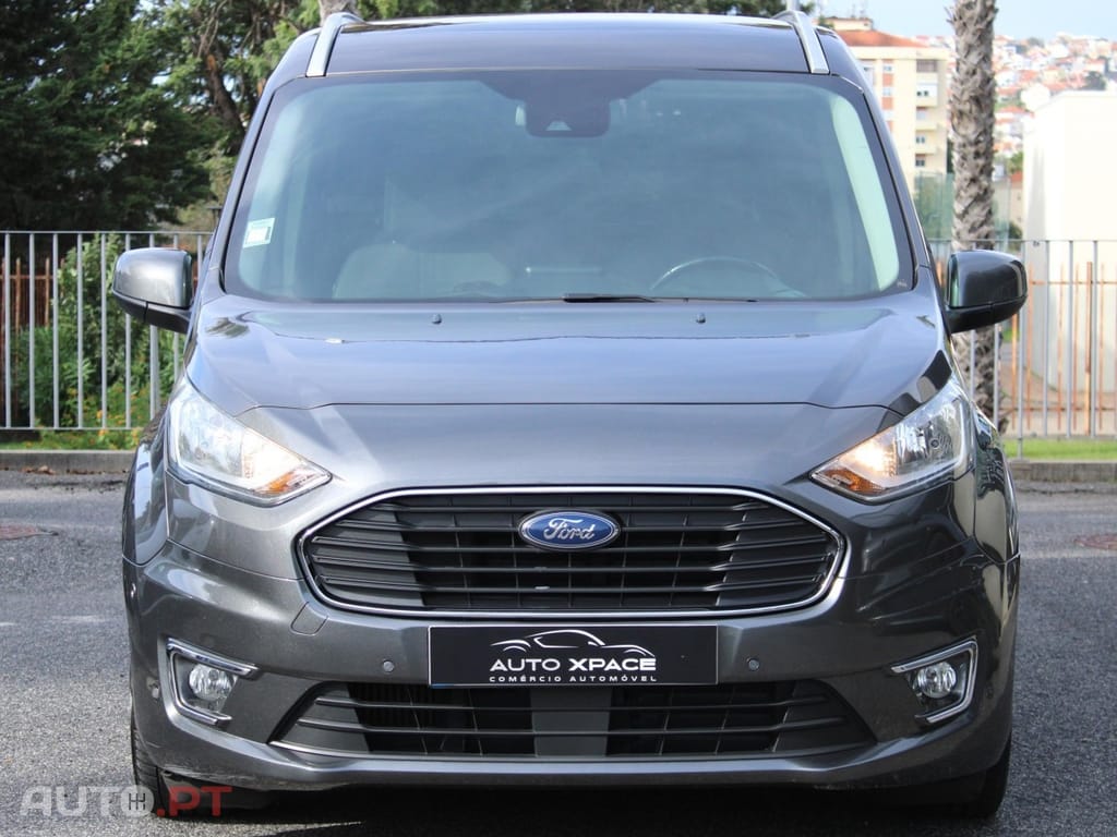 Ford Tourneo Grand 1.5 TDCi Titanium