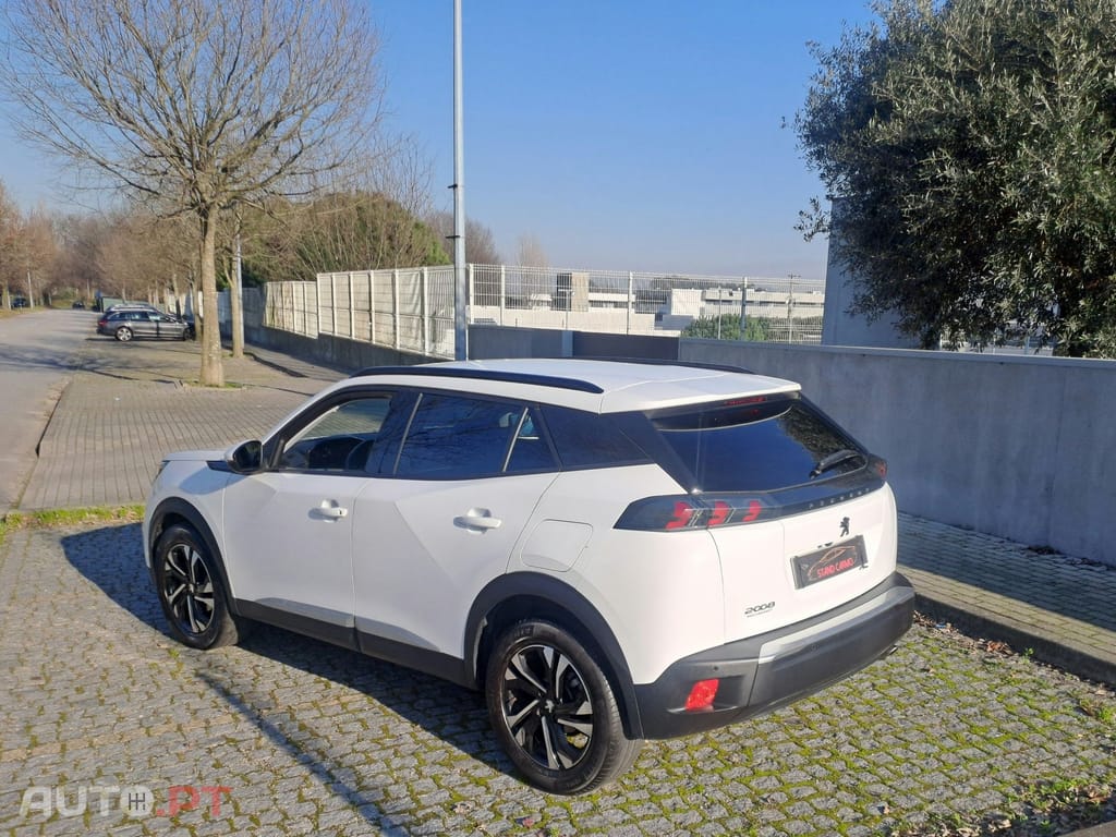 Peugeot 2008 1.5 HDI ALLURE 110 CV