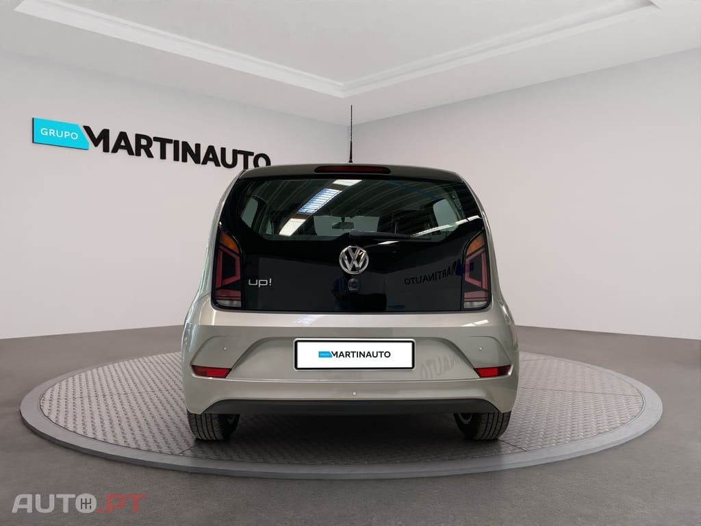 Volkswagen Up! Outro