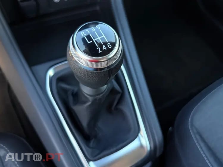 Renault Captur 1.0 TCe Equilibre Bi-Fuel — fotografia 15