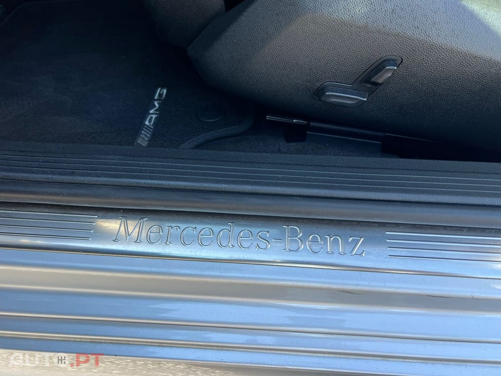 Mercedes-Benz E 300 BlueTEC Hybrid Avantgarde