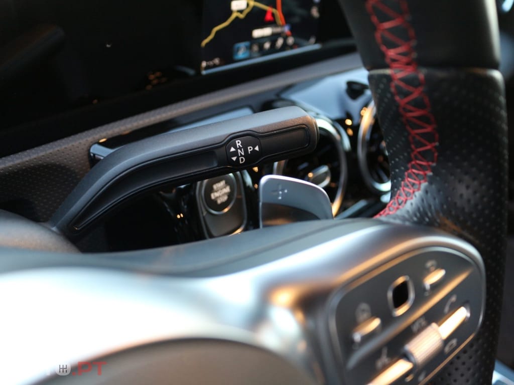 Mercedes-Benz A 250 e AMG Line