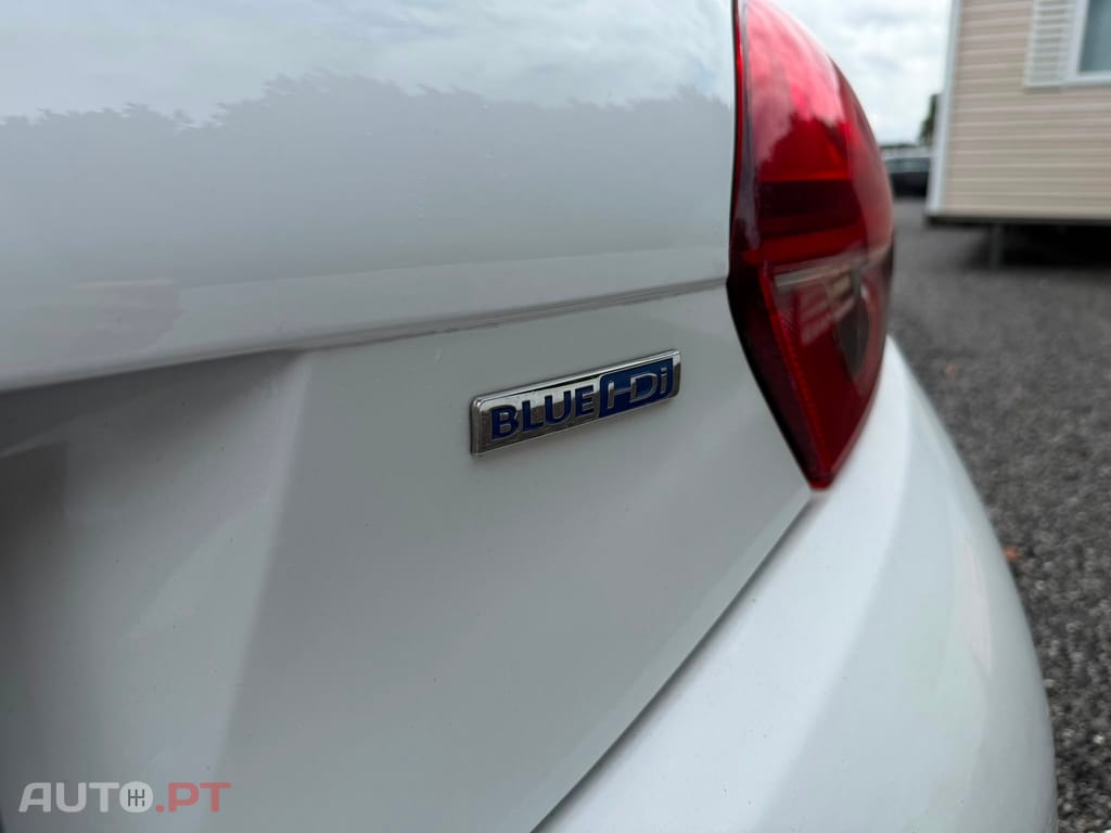 Peugeot 208 1.6 BlueHDi Style