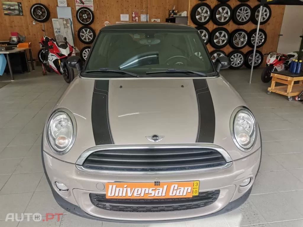 MINI Cooper D Baker Street
