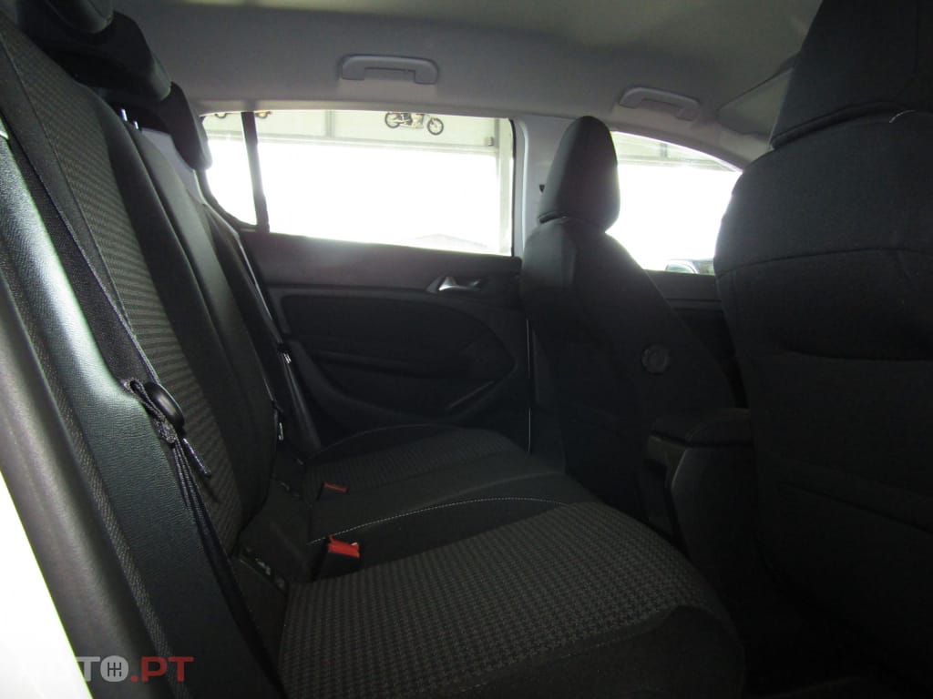 Peugeot 308 1.5 BlueHDi Business Line