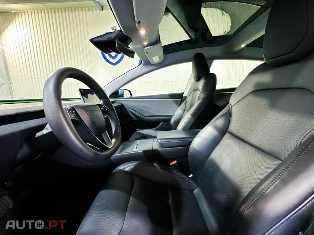 Tesla Model 3 Standard Range Plus RWD