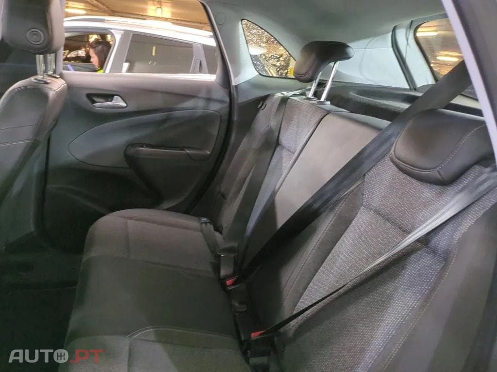 Opel Crossland 1.2 Business Edition