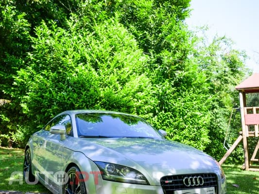 Audi TT 2.0 TFSi S-line S tronic