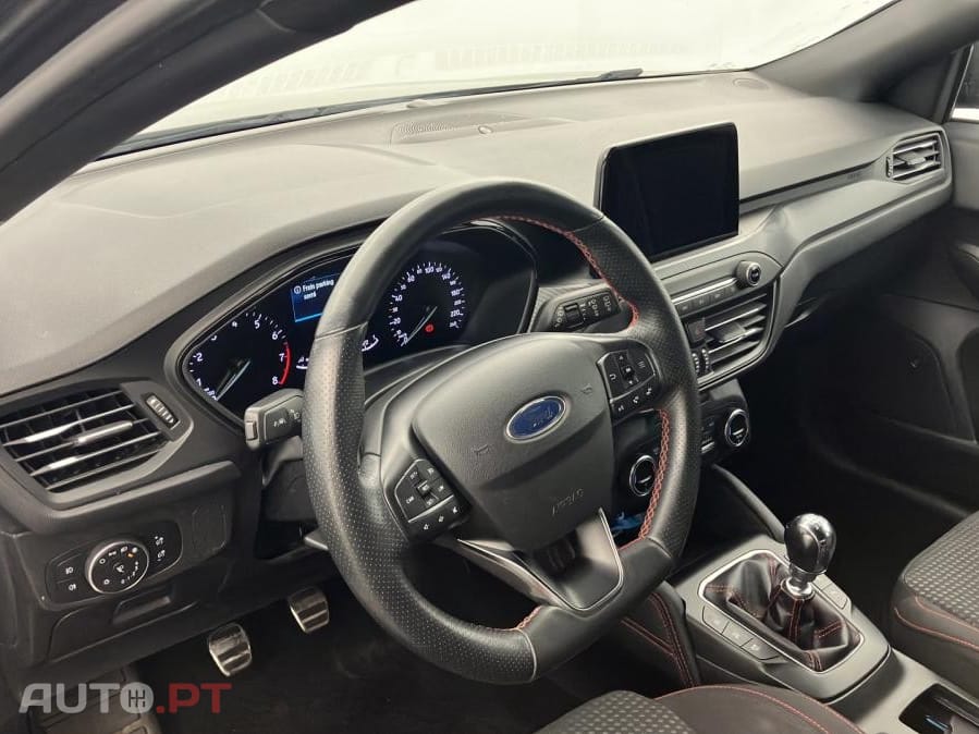 Ford Focus 1.0 EcoBoost Hybrid ST-LINE