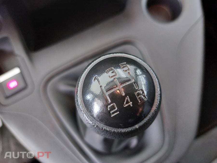 Peugeot Partner Pro Standard 1.5 BlueHDi 3 Lug.  -  IVA Dedutível