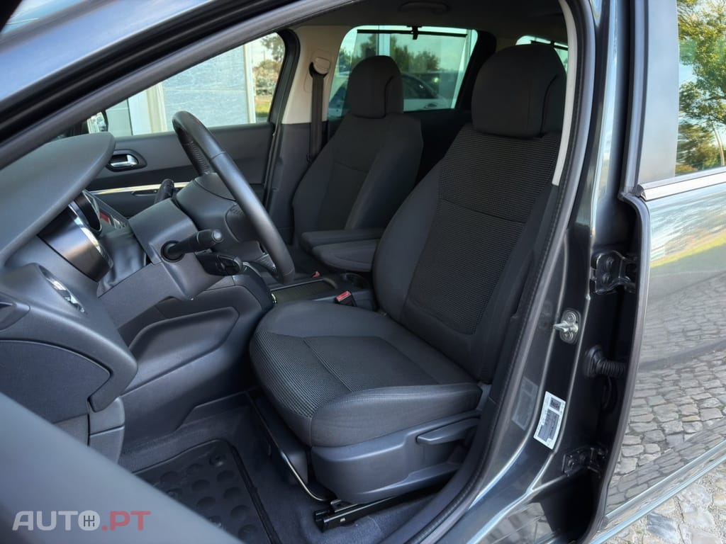 Peugeot 5008 1.6 HDi 7L Active