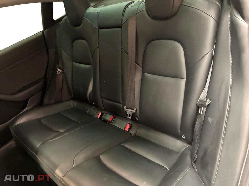 Tesla Model 3 Standard Range Plus RWD