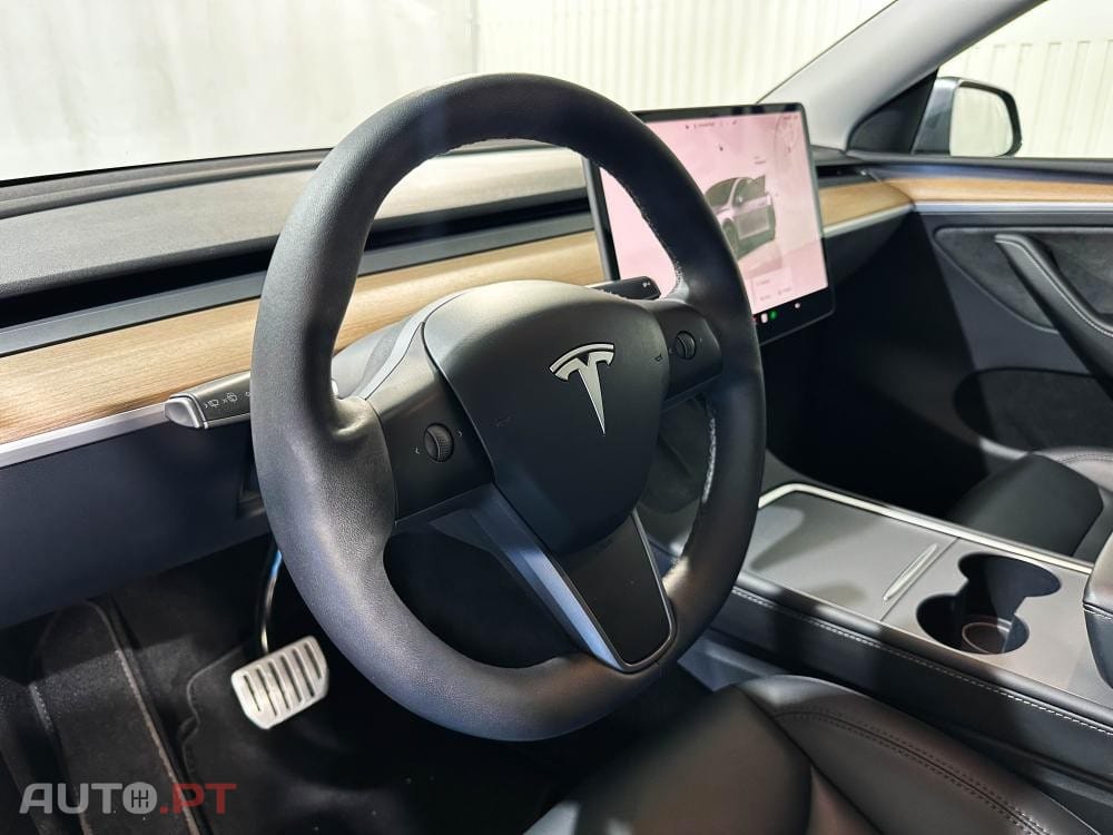 Tesla Model Y Performance Dual Motor AWD