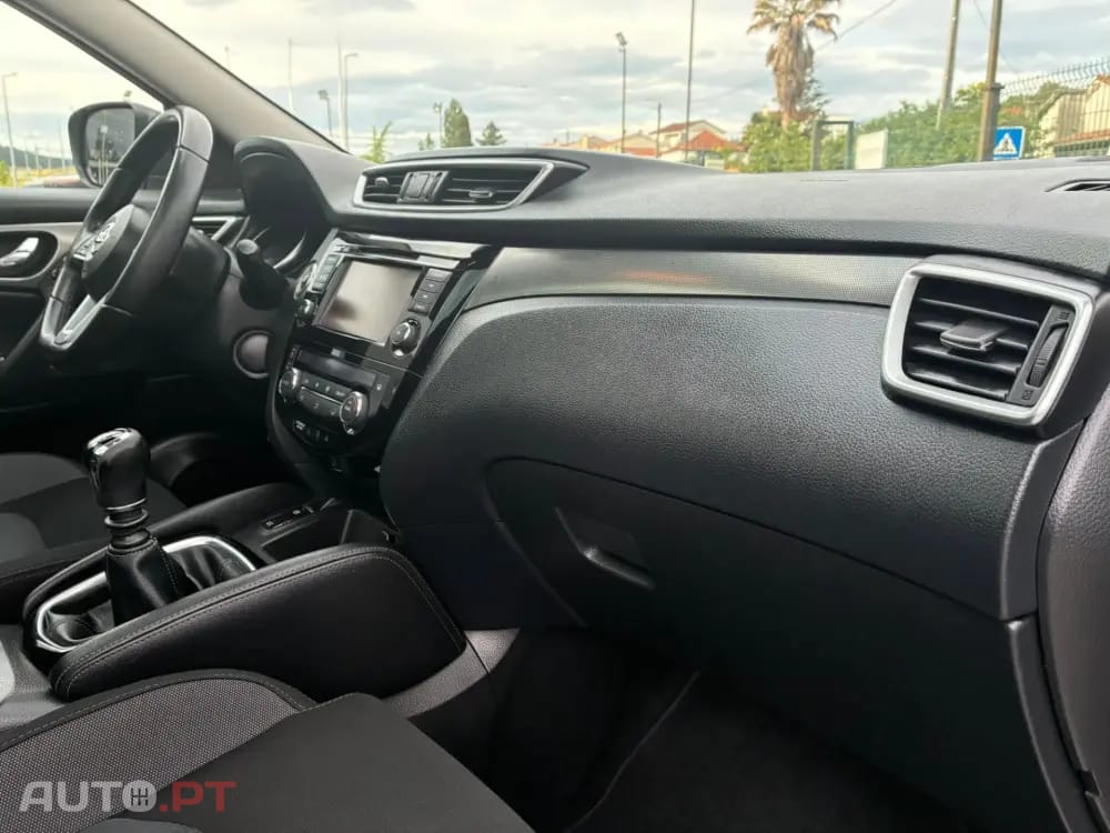Nissan Qashqai 1.3 DIG-T N-Connecta