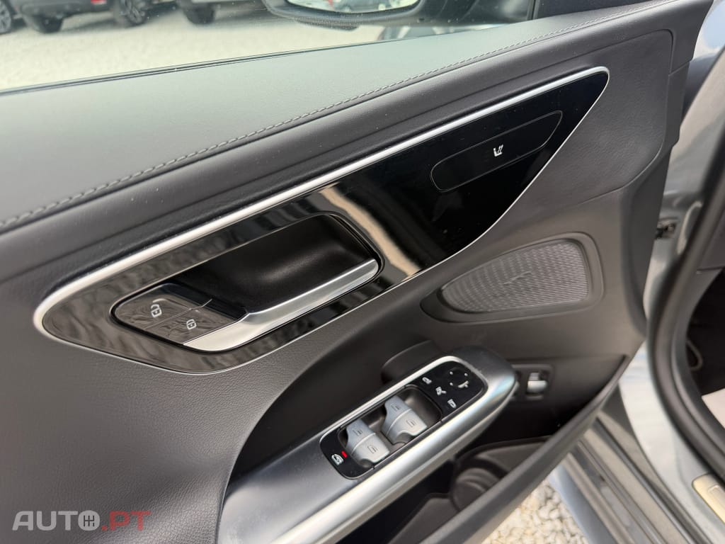 Mercedes-Benz C 300 e T 9G-TRONIC AMG Line