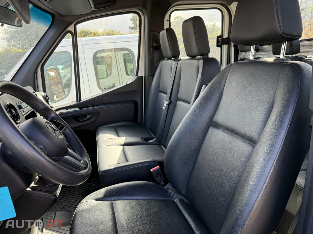 Mercedes-Benz Sprinter Outro