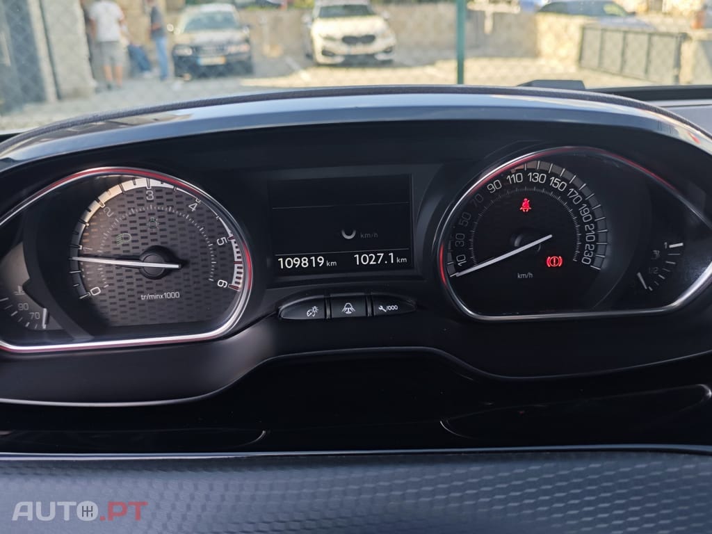 Peugeot 2008 1.6 BlueHDi GT Line