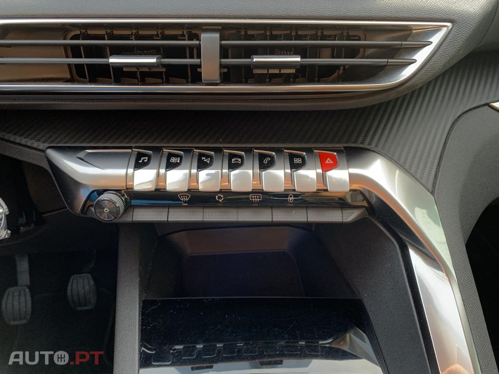Peugeot 3008 1.5 BlueHDi Active