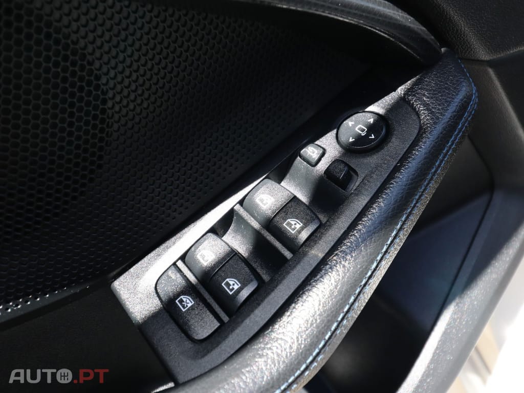 BMW 116 d Pack Desportivo M