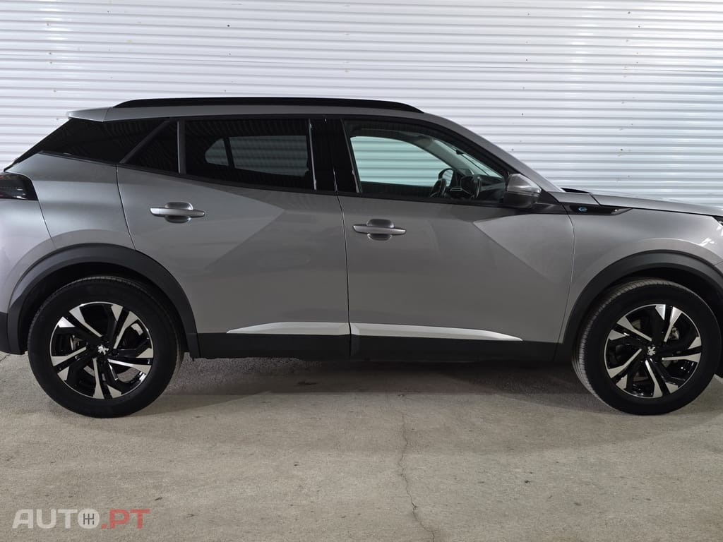 Peugeot E-2008 50 kWh Allure