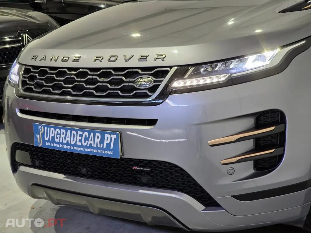 Land Rover Evoque P300e R-Dynamic
