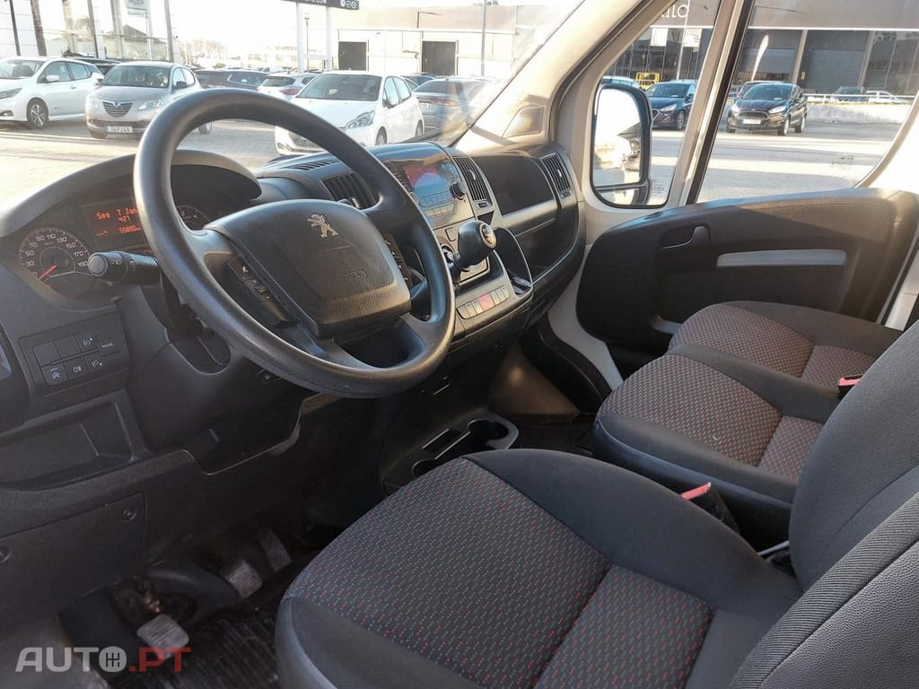 Peugeot Boxer 2.2 BlueHDi 333 L2H2 Pro - IVA Dedutível