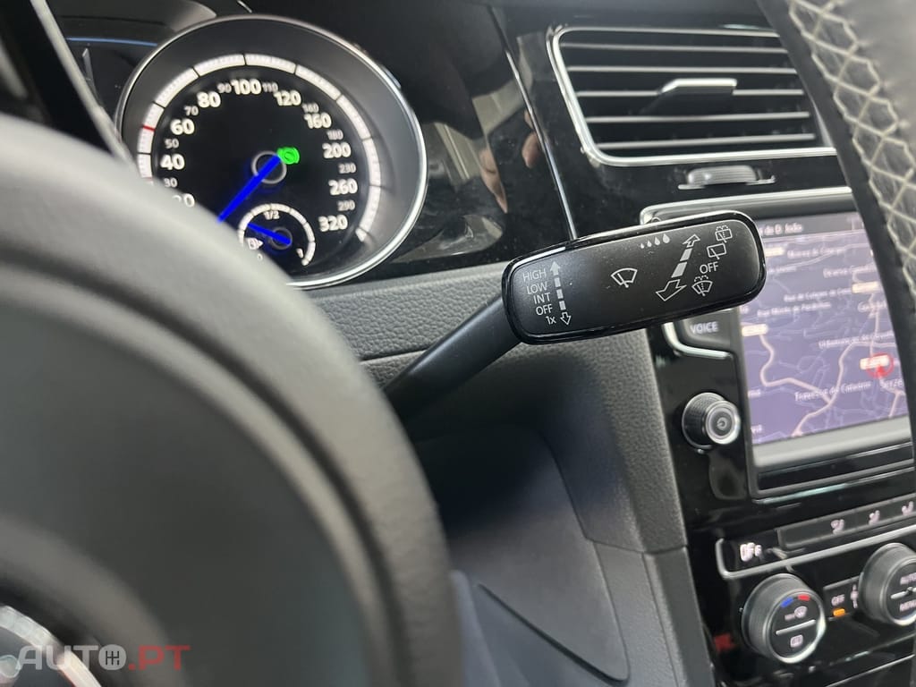 Volkswagen Golf 2.0 TSI R DSG