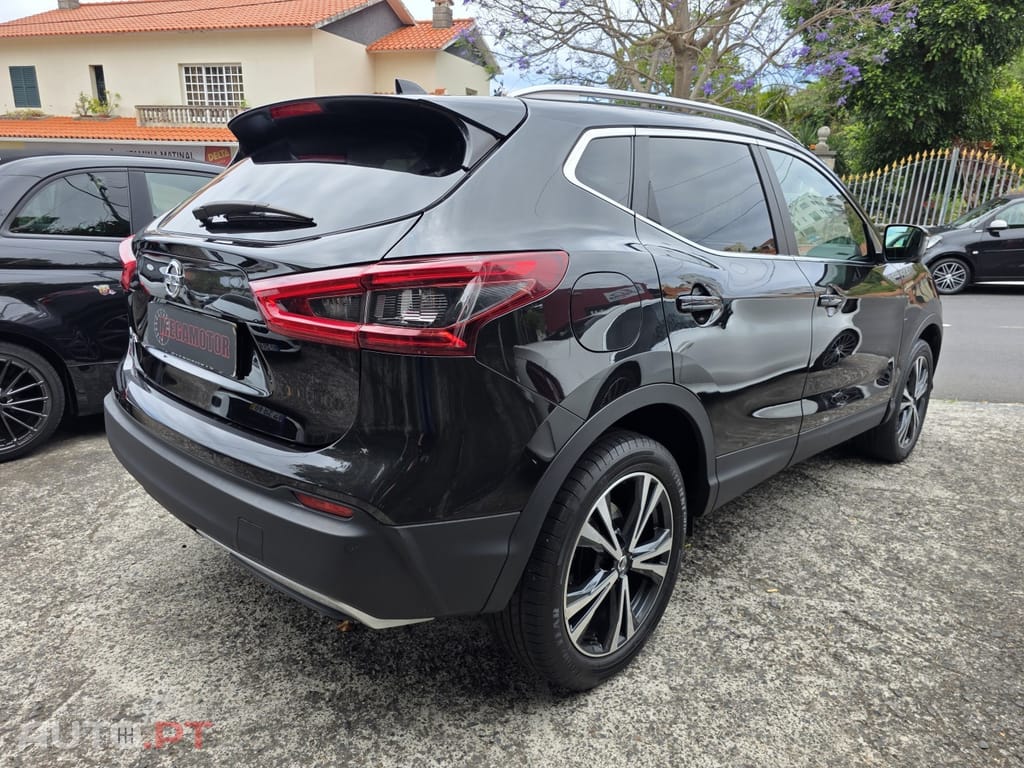 Nissan Qashqai 1.5 dCi N-Connecta J18