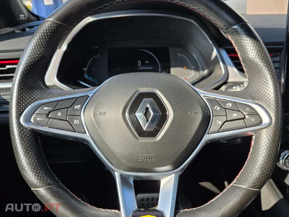 Renault Captur 1.6 R.S. LINE E-Tech Full Hybrid — fotografia 15