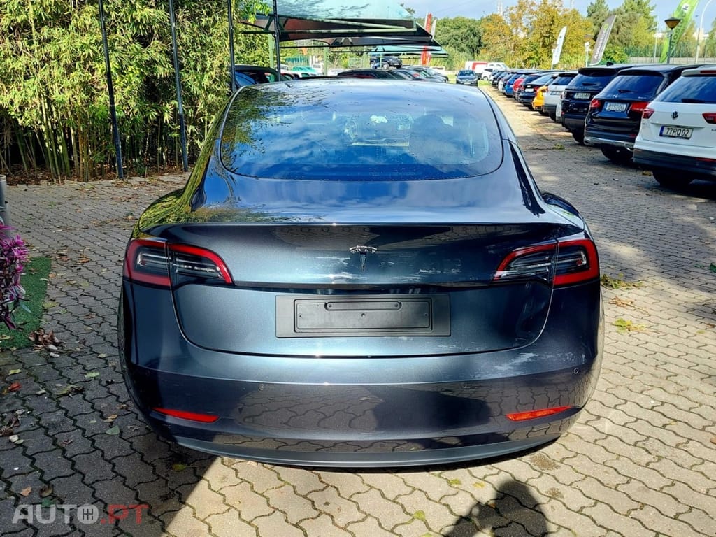Tesla Model 3 Standard Range Plus RWD
