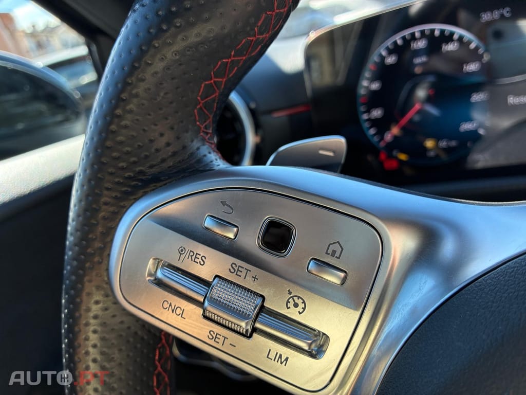 Mercedes-Benz A 250 e AMG Line