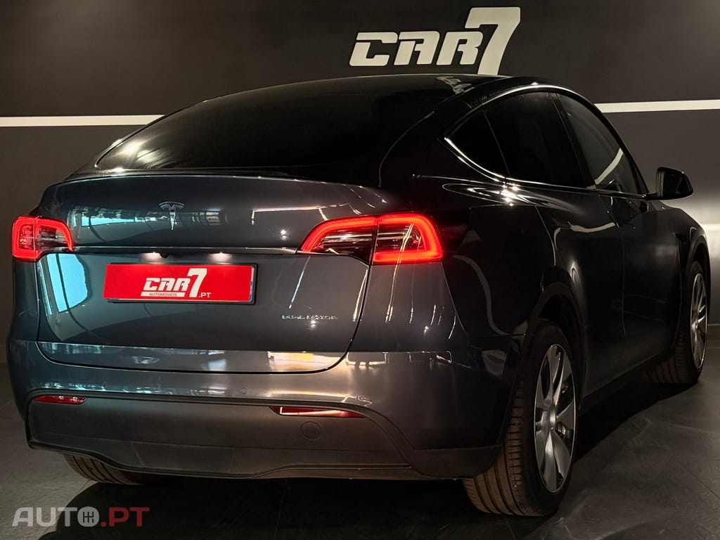 Tesla Model Y Outro
