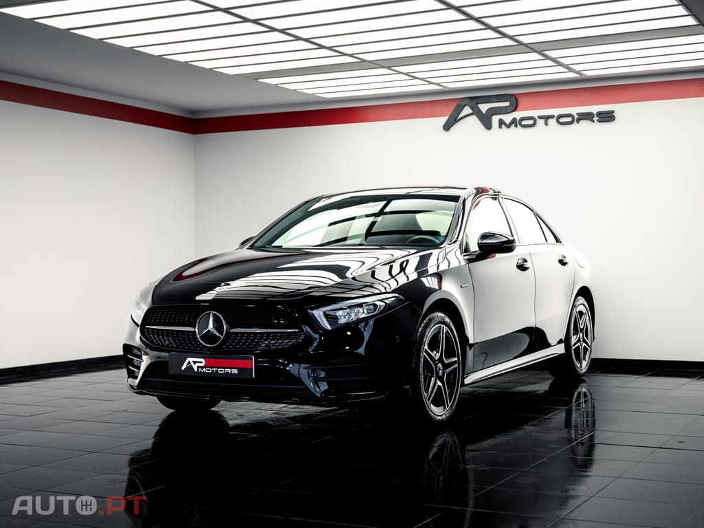 Mercedes-Benz A 250 e AMG Line