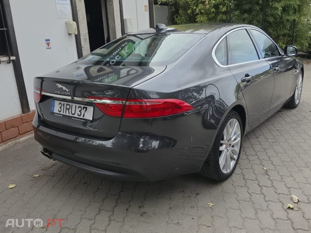 Jaguar XF 2.0 D Portfolio Aut.