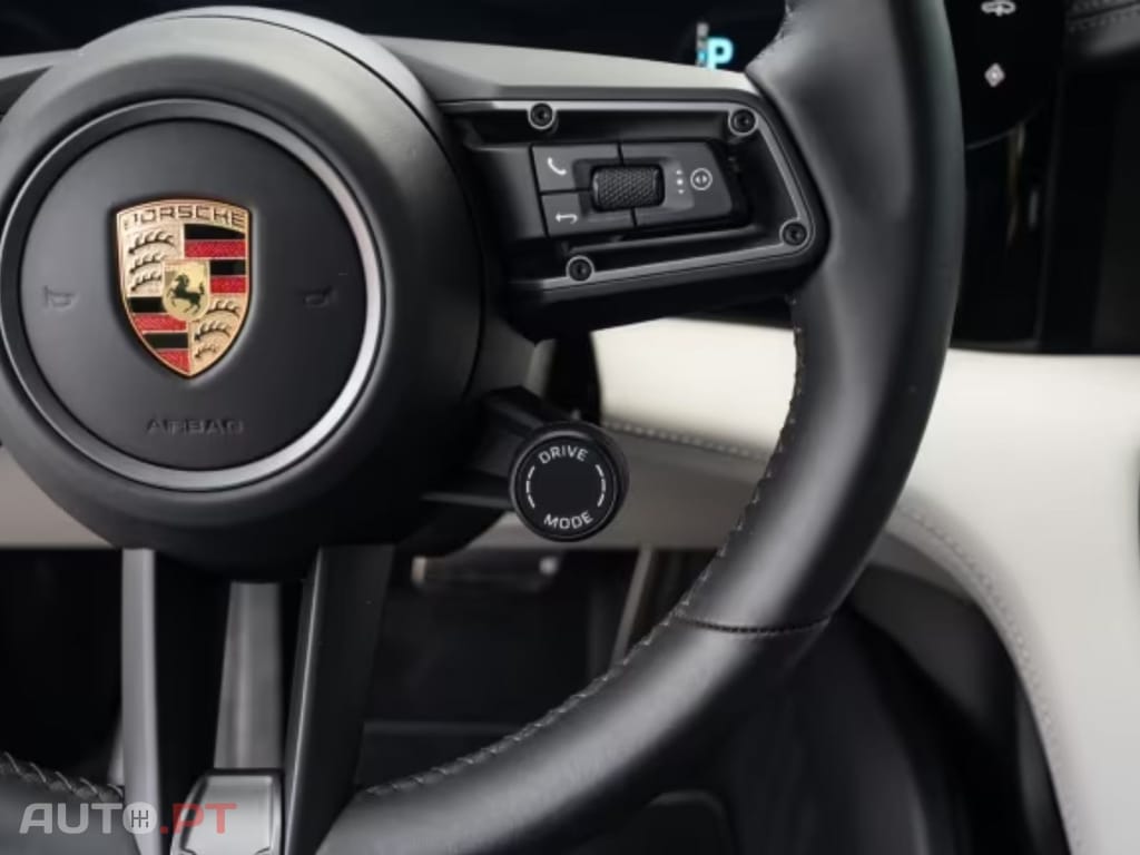 Porsche Taycan I.V.A DEDUTIVEL GTS 