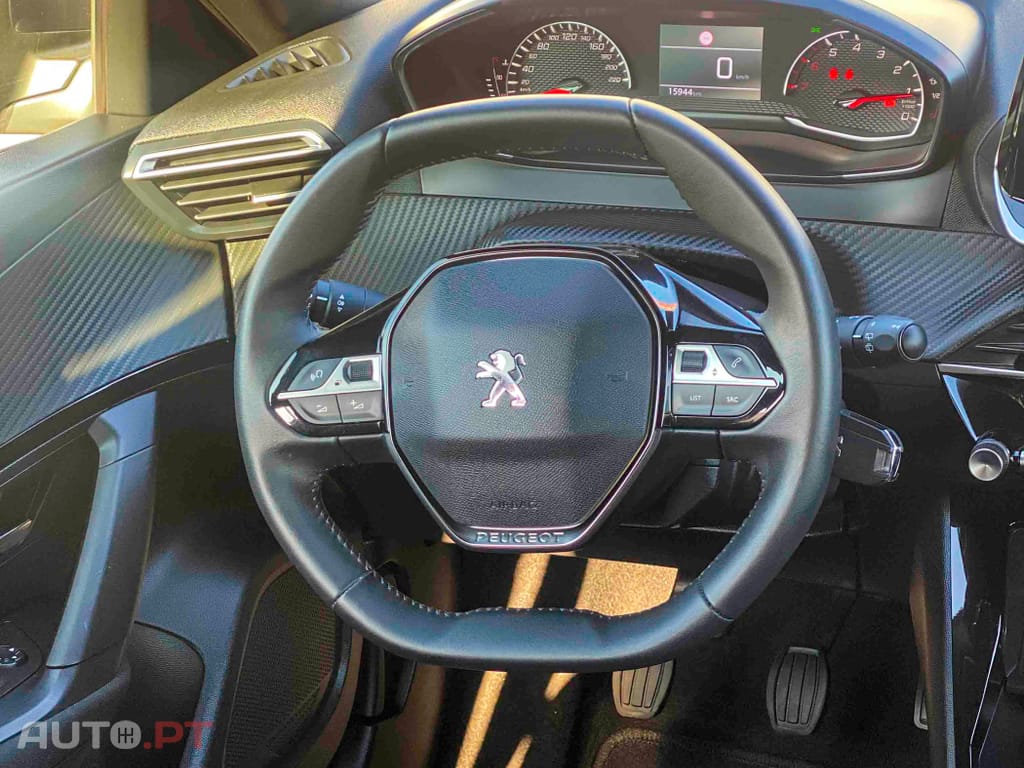 Peugeot 2008 1.2 PureTech Active Pack