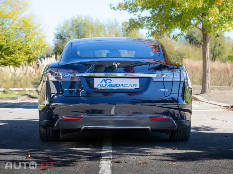 Tesla Model S P85D