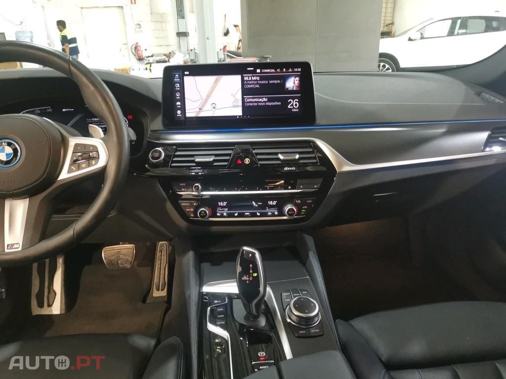 BMW 545 e xDrive Pack M