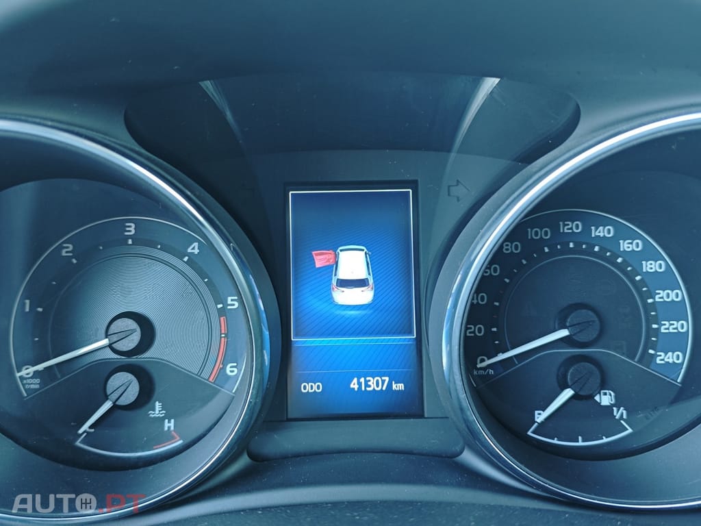 Toyota Auris 1.4 D-4D Exclusive