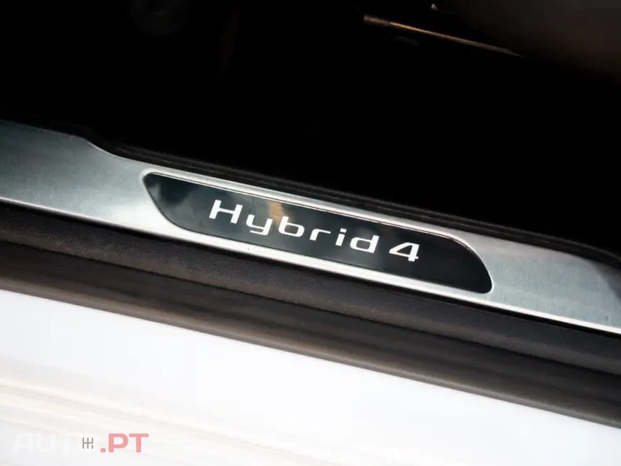Citroen DS5 2.0 HDi Hy4 So Chic CMP6 102g
