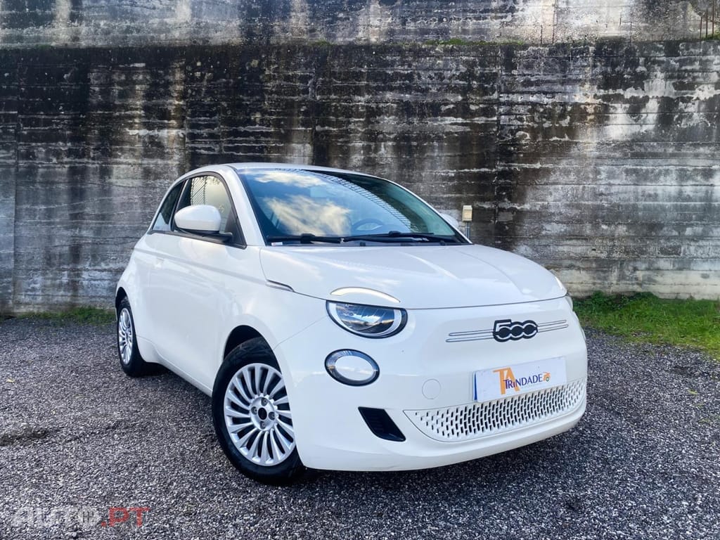 Fiat 500e Action