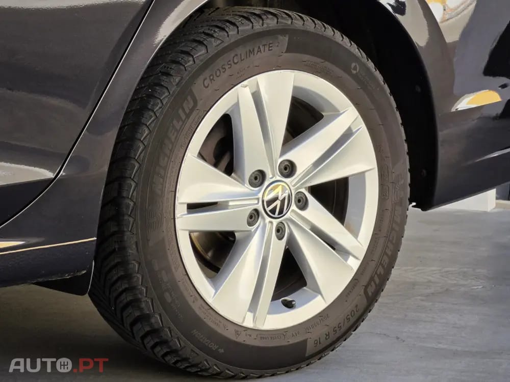 Volkswagen Golf Variant 1.0 eTSI OPF DSG Life — fotografia 7