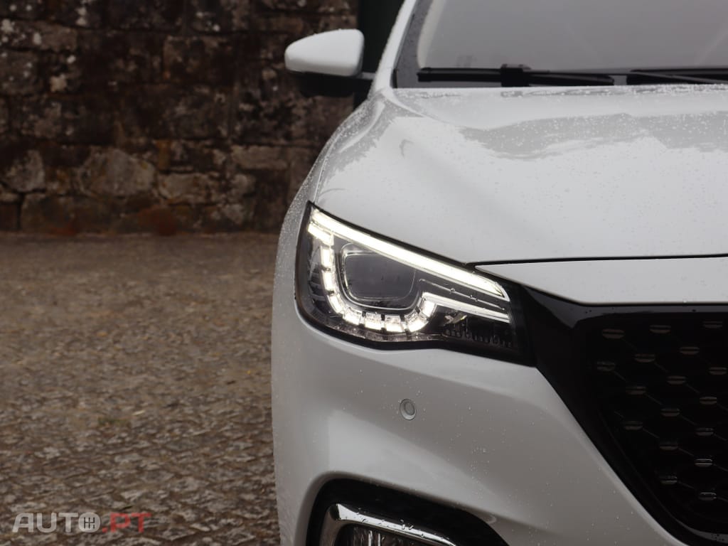 MG EHS 1.5 T-GDI Plug-in Hybrid Luxury