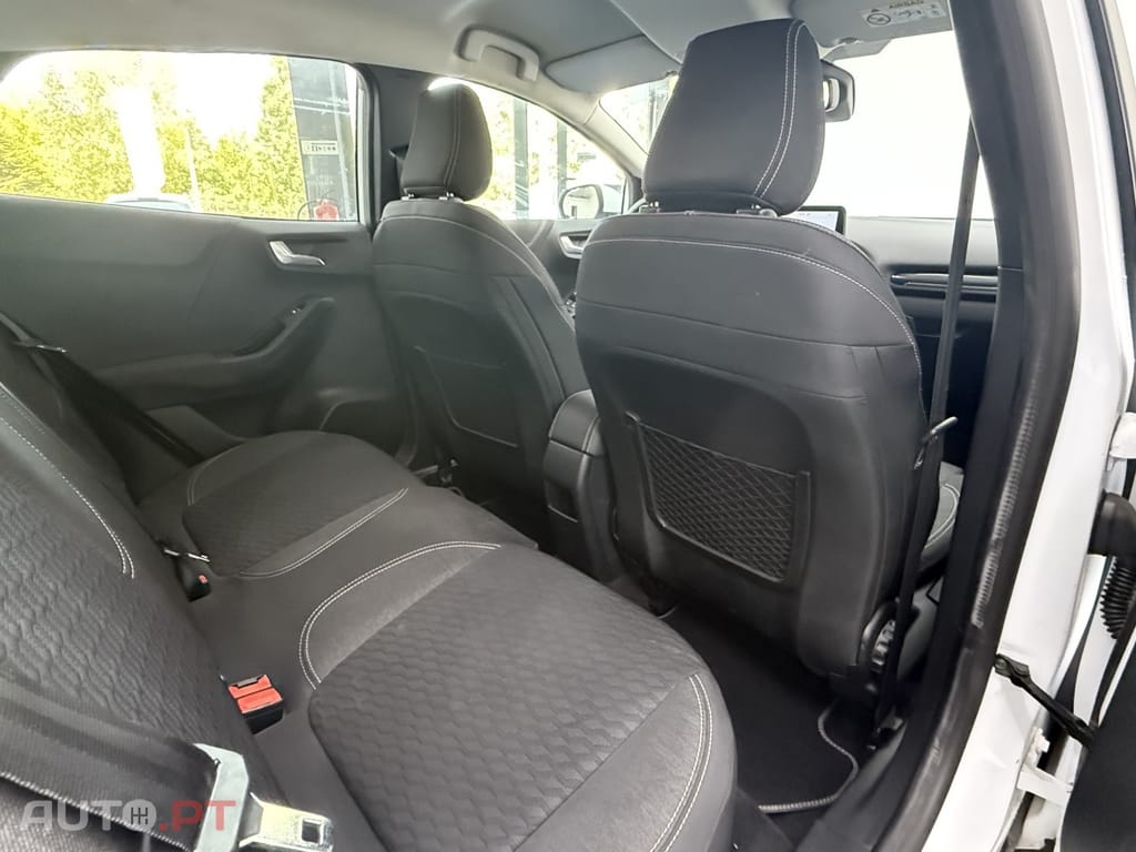 Ford Puma 1.0 EcoBoost MHEV Titanium Design