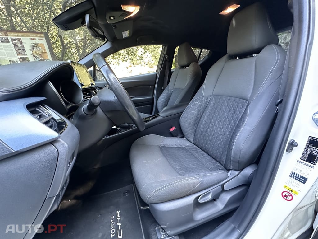 Toyota C-HR 1.8 Hybrid Exclusive