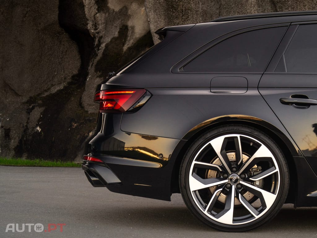 Audi RS4 2.9 TSI quattro Tiptronic