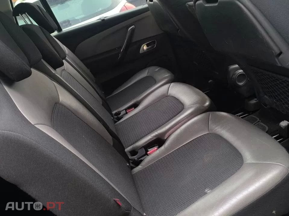 Citroën C4 Grand Picasso 1.6 BlueHDi Exclusive EAT6 — fotografia 11