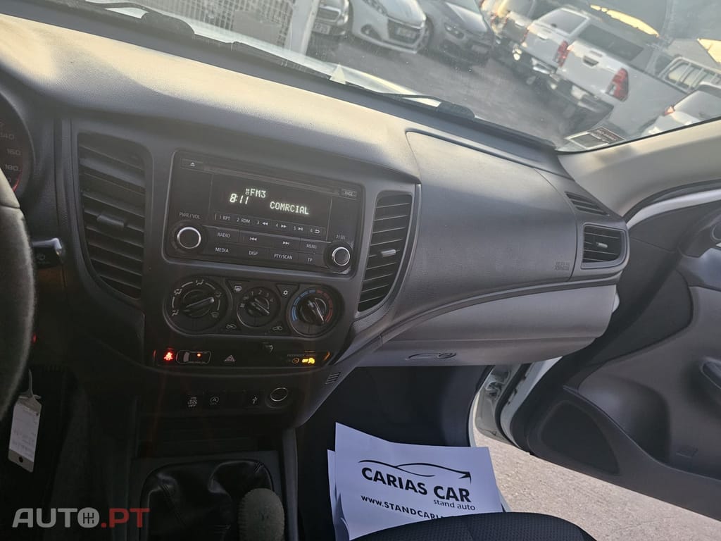 Mitsubishi L200 2.4 DI-D CD Invite 4WD