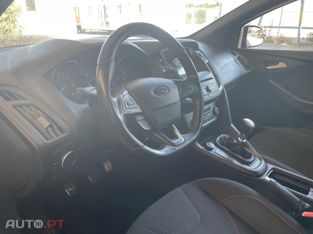 Ford Focus 1.5 TDCi EcoBlue ST-Line